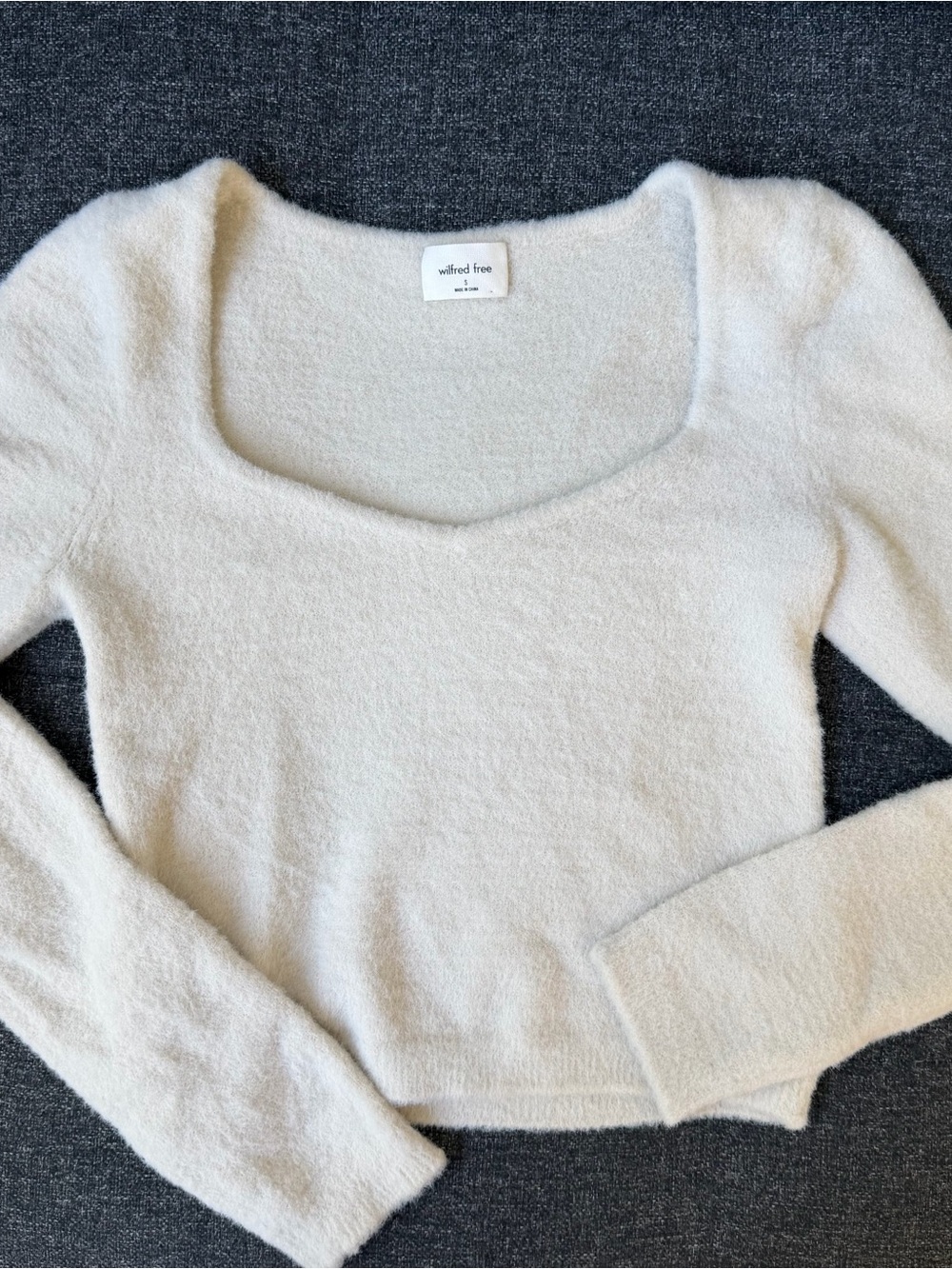Aritizia Wilfred Free Cream Sweater